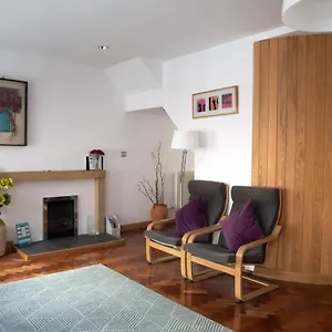The David Hume Apartamento